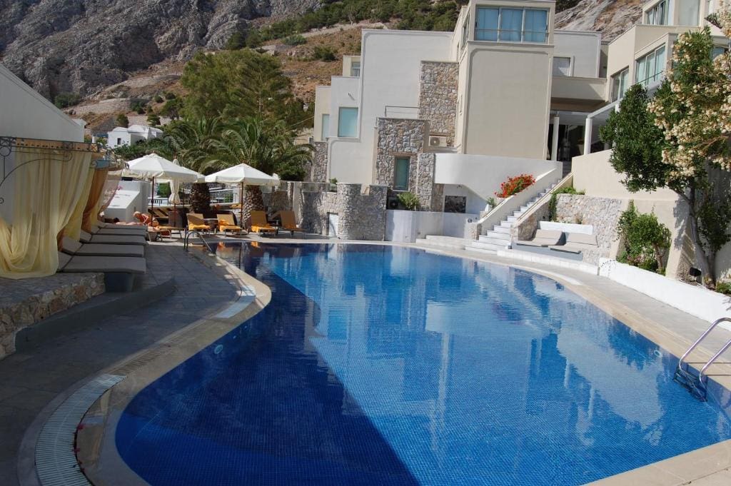2 - Antinea Suites And Spa(1