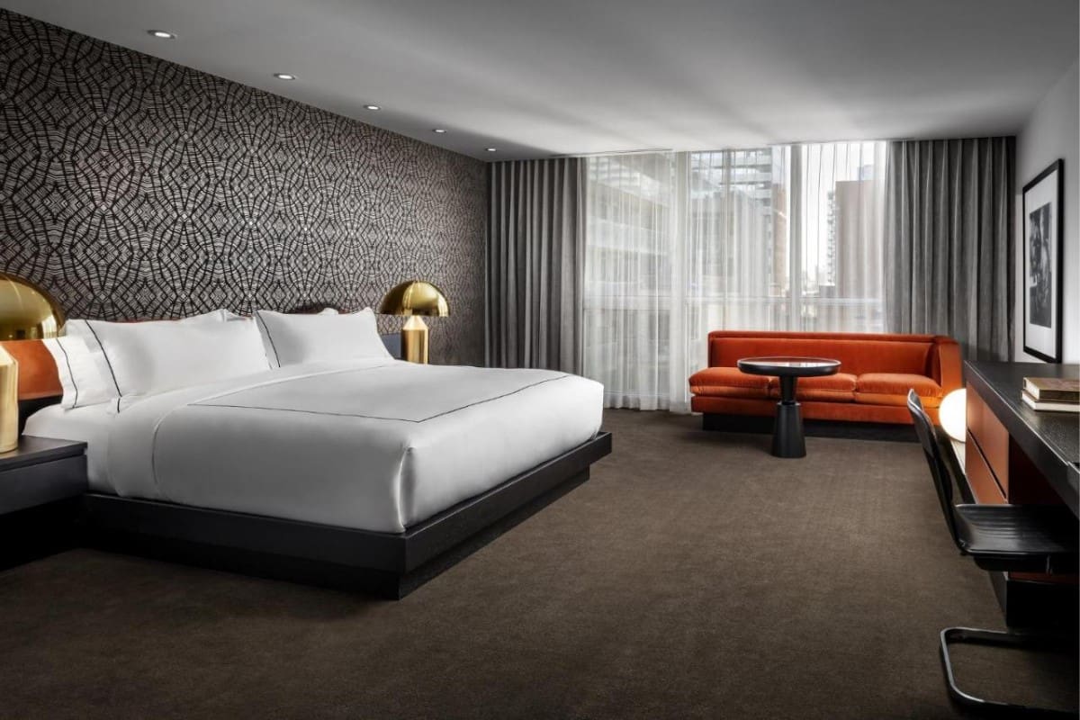 2- Bisha Hotel Toronto