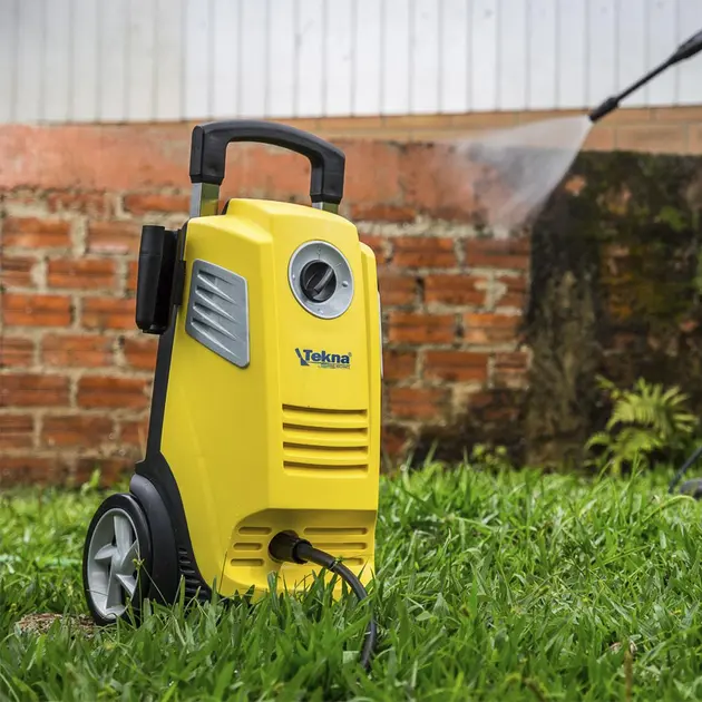 Lavadora de Alta Pressão Tekna Forest HLX16001V 1000W 1305 PSI 110V Lavadora de Alta Pressão Tekna Forest HLX16001V 1000W 1305 PSI 110V